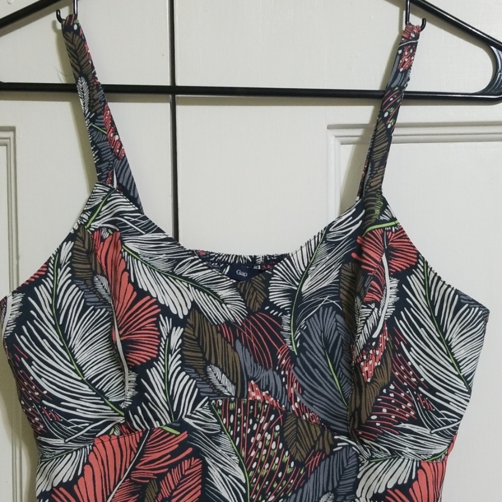 GAP TOP - Picture 2 of 8